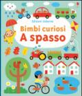 A spasso. Bimbi curiosi