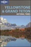 Yellowstone & Grand Teton National Parks. Ediz. inglese