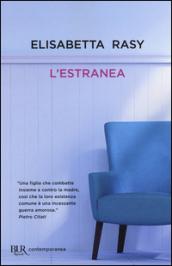 L'estranea