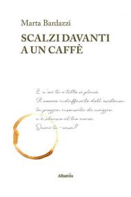 Scalzi davanti a un caffè