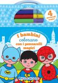 I bambini colorano con i pennarelli magici. Con 4 pennarelli magici