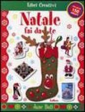 Natale fai da te. Con sticker. Ediz. illustrata