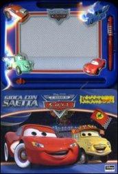 Gioca con Saetta. Il mondo di Cars. Ediz. illustrata. Con gadget