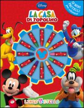 La casa di Topolino. Libro pastello. Con gadget