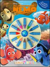 Alla ricerca di Nemo. Libro pastello. Ediz. illustrata. Con gadget