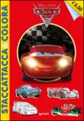 Cars 2. Staccattacca e colora. Con adesivi. Ediz. illustrata