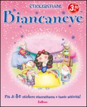 Biancaneve. Con adesivi. Ediz. illustrata