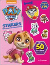 Una cucciola supercoraggiosa. Paw Patrol stickers. Con adesivi. Ediz. illustrata