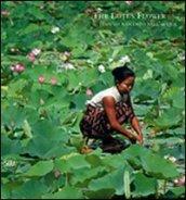 The Lotus Flower. Il tessuto nascosto nell'acqua