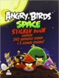 Angry birds space. Sticker book. Con adesivi