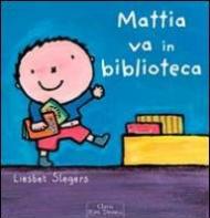 Mattia va in biblioteca