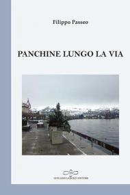 Panchine lungo la via