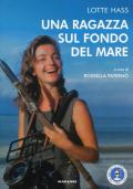 Una ragazza sul fondo del mare