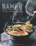 Ramen. Noodles giapponesi e stuzzichini