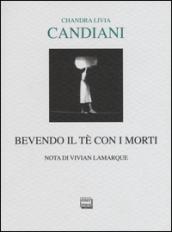 Bevendo il tè con i morti