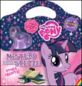 Mistero dalle stelle. My Little Pony. Con adesivi. Ediz. illustrata. Con gadget