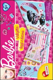 Barbie. Valigetta leggi e decora. Con gadget