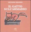 Il gatto sull'armadio