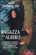 La ragazza sull'albero