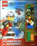 Pompieri in azione! Lego City. Ediz. illustrata. Con gadget