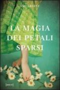 La magia dei petali sparsi