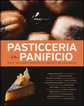 Pasticceria in panificio. Dolci da forno, biscotti e lievitati da colazione